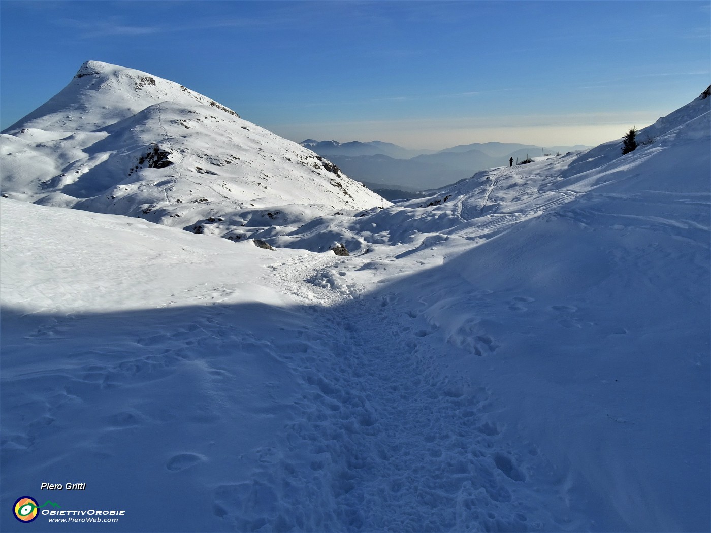 67 Bello il Monte Pulpito di fronte al Bivacco-Baita Mistri.JPG